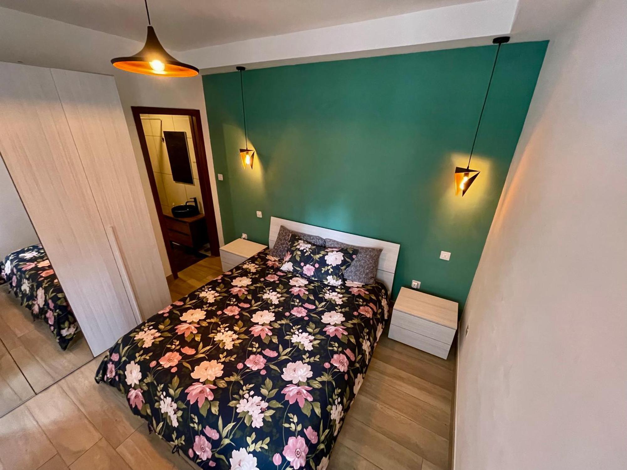 Airport Accommodation Deluxe Bedroom And Private Bathroom Near Airport Self Check In And Self Check Out Mqabba 외부 사진