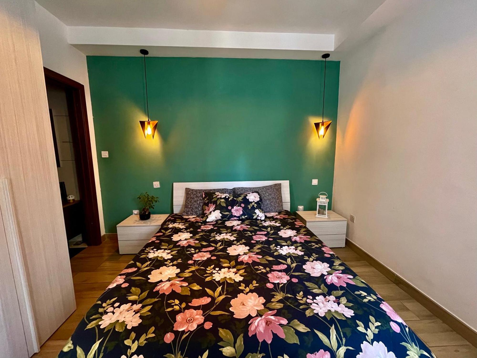 Airport Accommodation Deluxe Bedroom And Private Bathroom Near Airport Self Check In And Self Check Out Mqabba 외부 사진